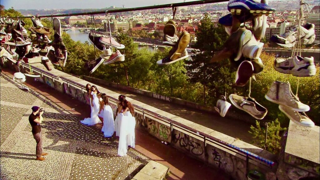 Krásky z dovozu — záběr z filmu 1